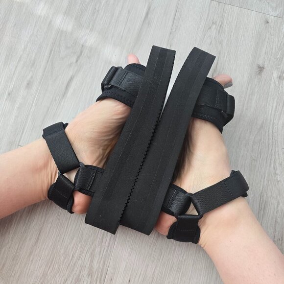 Suicoke | CEL-VPO Cab black monochrome strappy platform slide sandals | WMS 7 - Picture 10 of 12